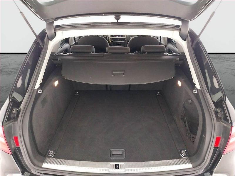 Audi A4 (2013) 2.0 TDI, Automat, Navi, Xenony - fotka 14 z 22