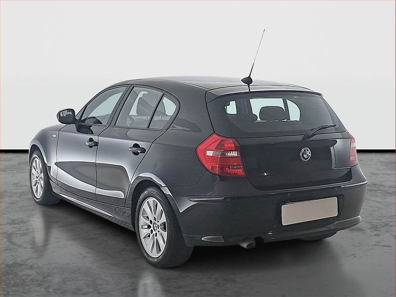 BMW Řada 1 (2010) 116d, po STK, pěkný stav - fotka 4 z 16