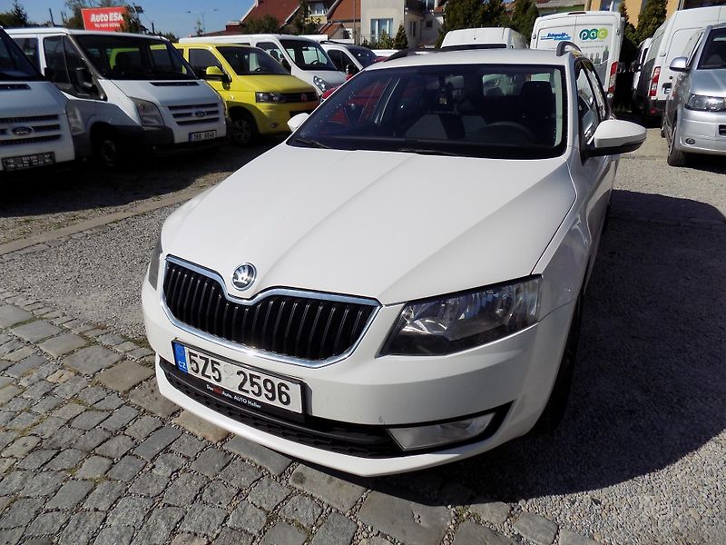 Škoda Octavia 1,6 TDI 81 KW NOVÉ ROZVODY!!! - fotka 2 z 38