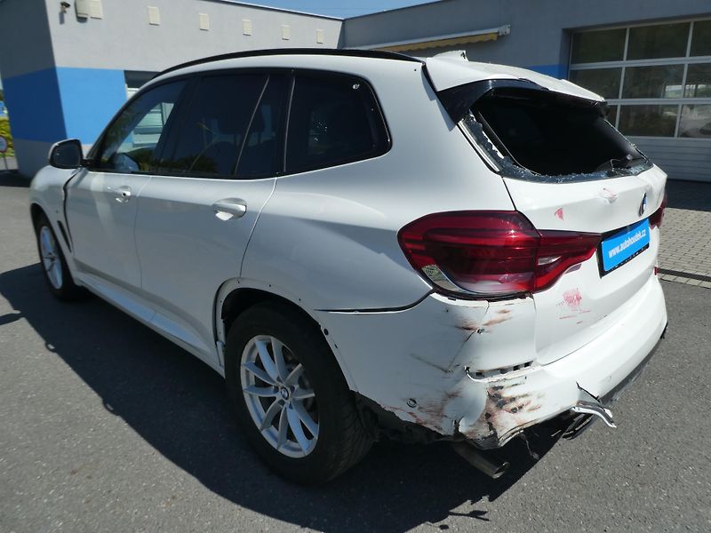 BMW X3 2,0D xDrive 140kW M SPORT - fotka 5 z 15