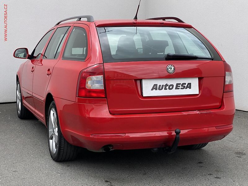 Škoda Octavia (2010) 1.2 TSi, Ambiente, TZ - fotka 6 z 16