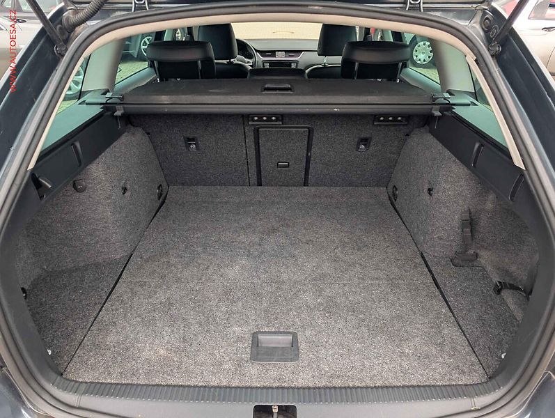 Škoda Octavia (2015) 1.4 TSi, Elegance, DSG, +kola - fotka 7 z 22