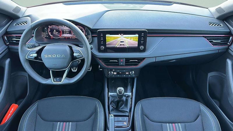 Škoda Scala Monte Carlo 1,0 TSI 85kW MT6/R - fotka 5 z 29