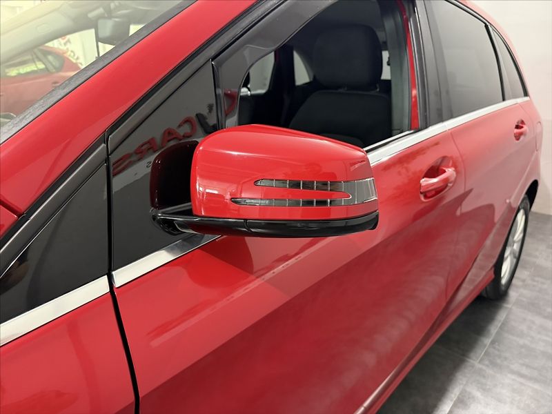 Mercedes-Benz Třídy B 1,8   CDi BI-XEN NAVI VÝHŘEV - fotka 33 z 40