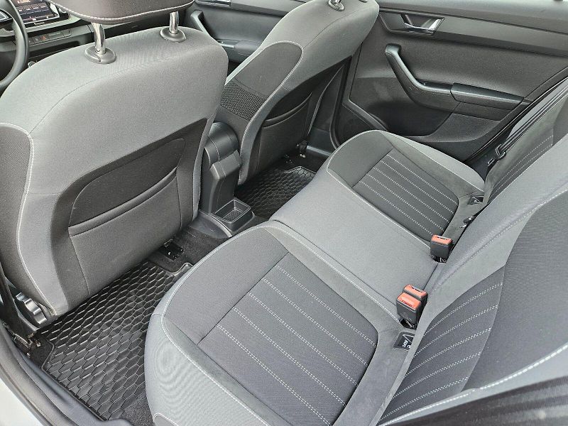 Škoda Fabia (2018) COMBI STYLE 81kW TSI/1.0 M6F - fotka 14 z 25