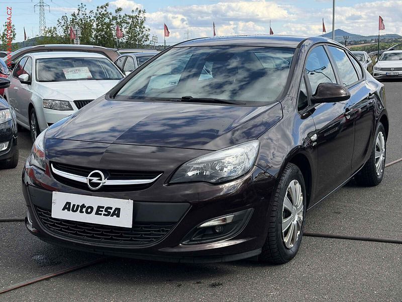 Opel Astra (2014) 1.4i, 2.maj,ČR, STK6/28 - fotka 3 z 16