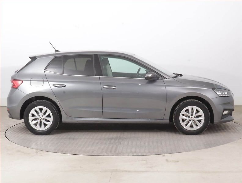 Škoda Fabia (2022) Style 1.0 TSI, Serv.kniha - fotka 6 z 15