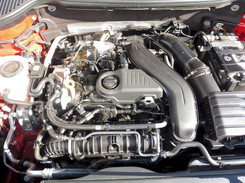 Škoda Karoq (2025) Top Selection 1,5 TSI 110kW - fotka 24 z 29