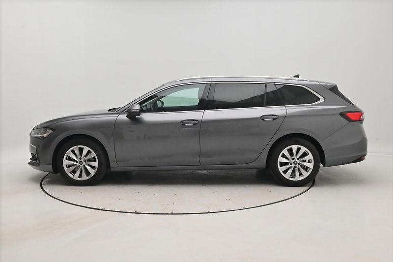 Škoda Superb 1,5 TSI 110kW DSG Selection Zá - fotka 8 z 33