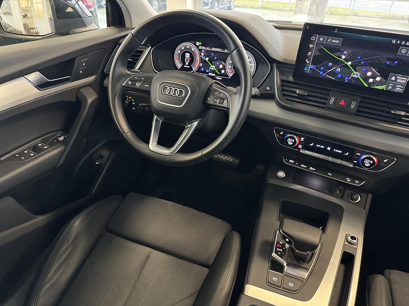 Audi Q5 (2023) 40TFSI 4x4 Advanced Tažné LED  - fotka 11 z 42