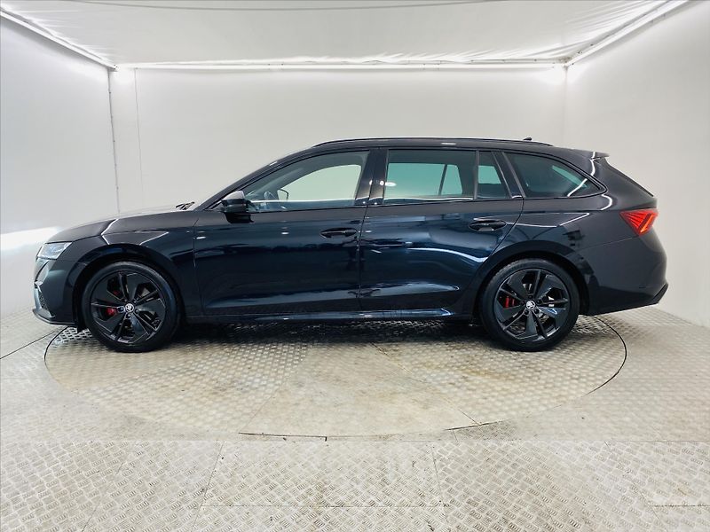 Škoda Octavia 2,0 TDI 147kW DSG RS - fotka 3 z 27