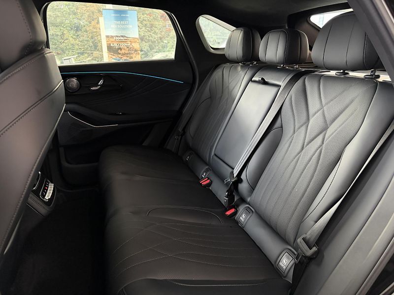 Omoda 9 (2025) Omoda 9 PHEV Premium  - fotka 10 z 28