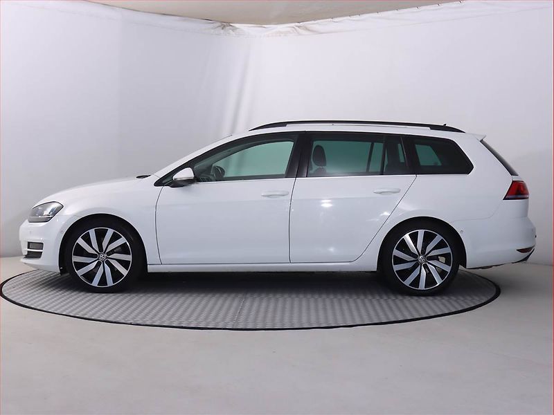 Volkswagen Golf (2015) 2.0 TDI, Automat, Serv.kniha - fotka 3 z 22