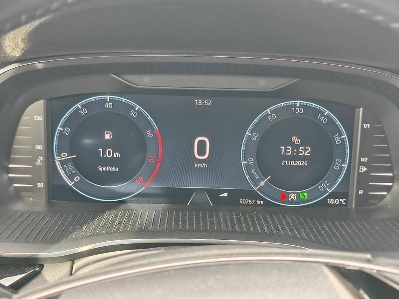 Škoda Octavia Style 1,5 TSI - fotka 12 z 24