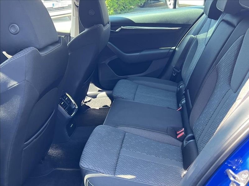 Škoda Octavia 2,0 TDI 110kW Style webasto - fotka 13 z 31