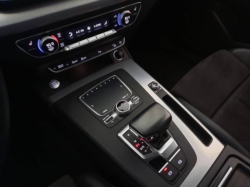 Audi Q5 (2017) 45 TFSI quattro (185kW/252k) S - fotka 14 z 24