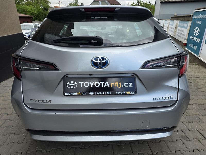 Toyota Corolla (2022) 1.8-HYBRID-KAMERA-AUT.KLIMA - fotka 9 z 19