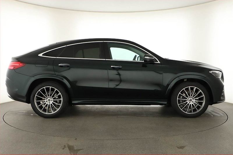 Mercedes-Benz GLE (2024) 300 d 4MATIC - fotka 6 z 29