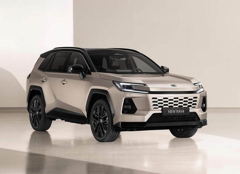 Toyota RAV4 (2026) NG26 2.5 HEV 4X4 - Style - fotka 2 z 18