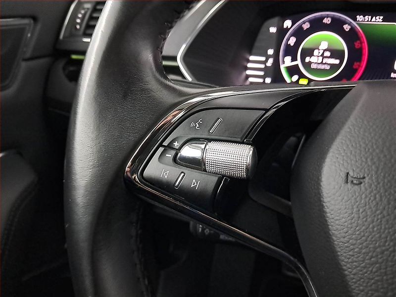 Škoda Superb (2020) Laurin&Klement 2.0 TDI - fotka 17 z 21