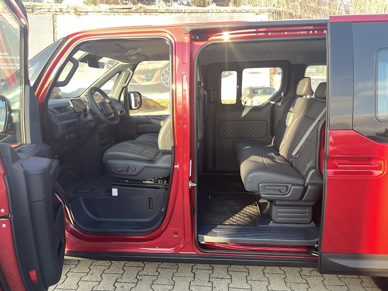 Kia PV5 (2026)  5P 4x2 ELITE 120 KW + 71,2 KW - fotka 11 z 29