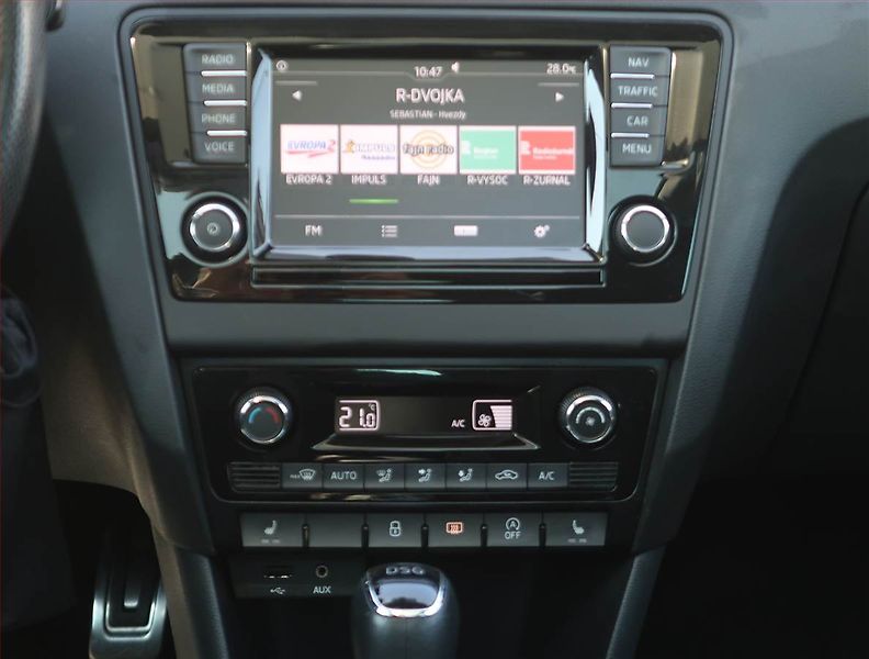 Škoda Rapid (2016) Spaceback 1.4 TSI, Automat - fotka 12 z 22