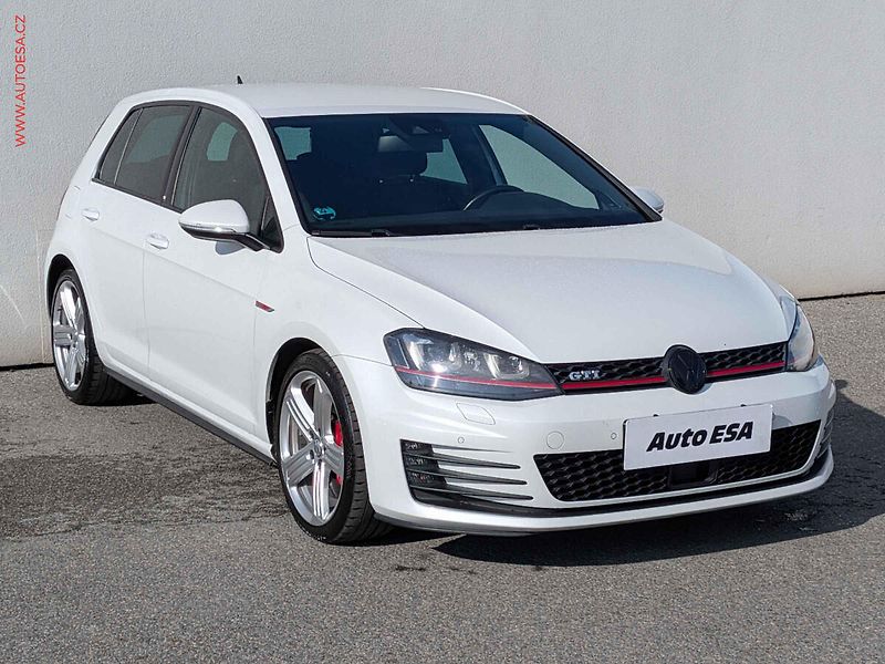Volkswagen Golf (2013) 2.0 TSi, GTi - fotografie inzerátu