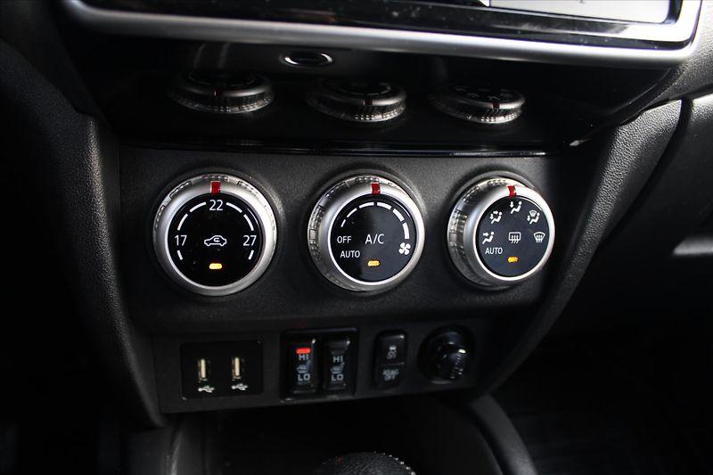 Mitsubishi ASX 2.0 MIVEC INTENSE 4WD 1.MAJ ČR - fotka 21 z 25