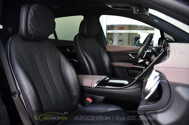 Mercedes-Benz EQS 450 4M SUV AMG TAŽNÉ HUD - fotka 17 z 58