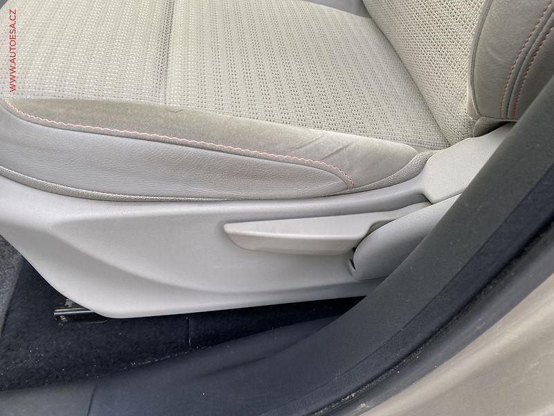 Citroën C3 Picasso (2009) 1.4 VTi, AC, tempo, park - fotka 14 z 16