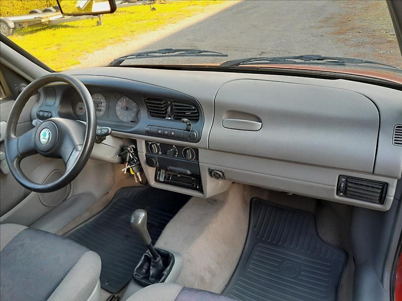 Škoda Felicia Pick-Up 1,9 D - fotka 29 z 38