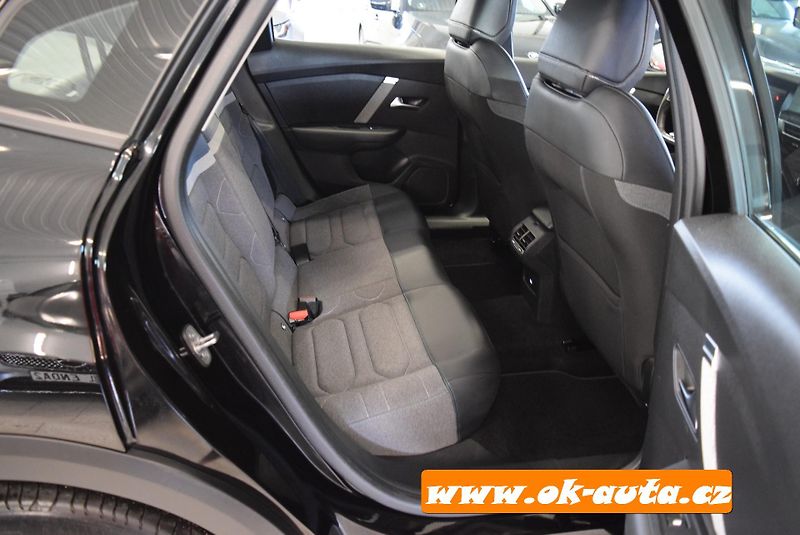 Citroën C4 X 1.2 PURETECH PACK 96 kW. - fotka 17 z 62