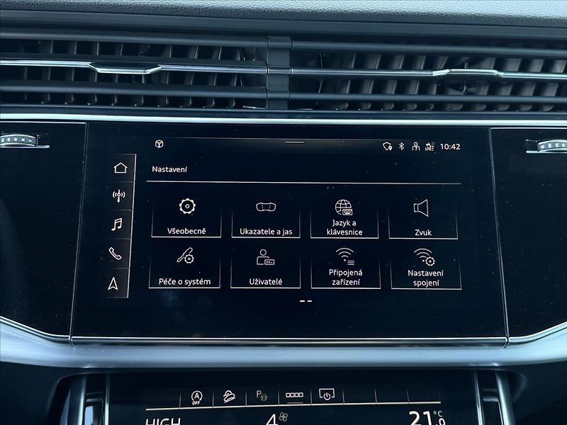 Audi Q7 3,0 TDI 210kW quattro S-line - fotka 29 z 34