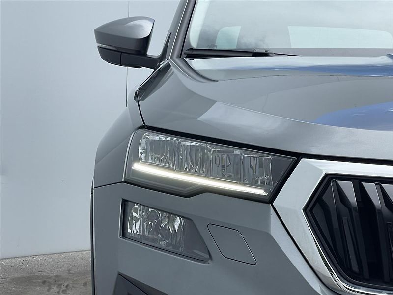 Škoda Karoq 2,0 TDI 4x4 DSG Style - fotka 21 z 24