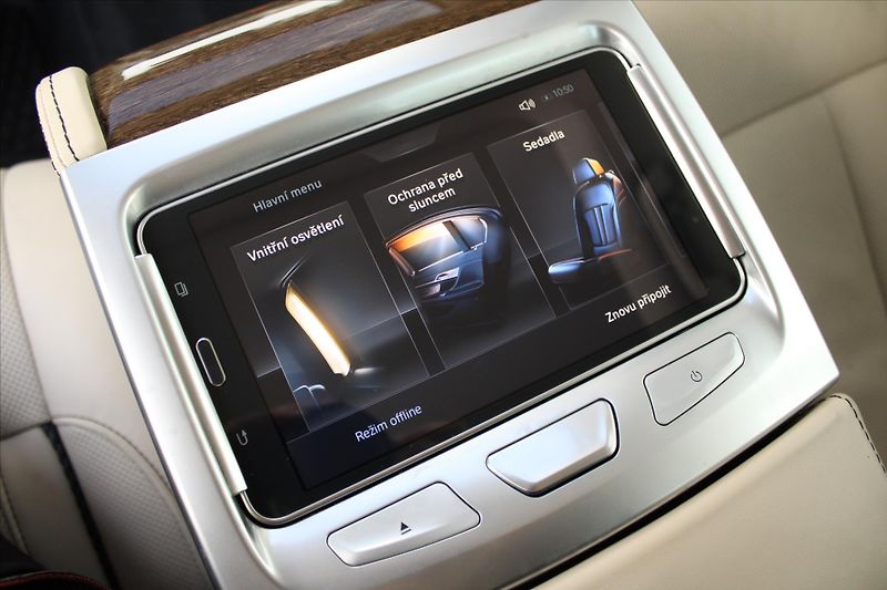 BMW Řada 7 750Li xDrive LASER MASÁŽE ČR - fotka 30 z 44