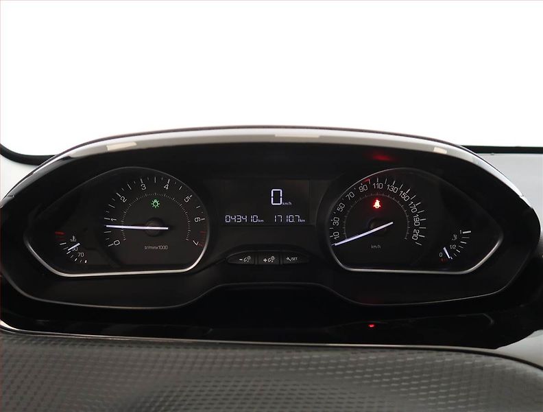 Peugeot 2008 (2016) 1.2 PureTech, Serv.kniha, Navi - fotka 11 z 20