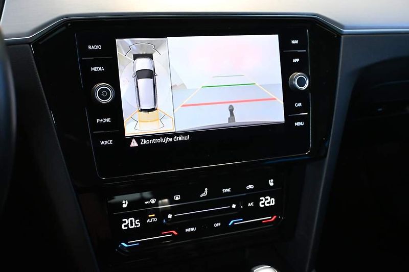 Volkswagen Passat (2023) 2.0 ELEGANCE LED MATRIX DSG AC - fotka 14 z 32