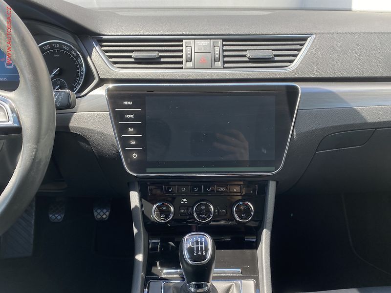 Škoda Superb (2019) 1.5 TSi, Style, bixen, navi - fotka 12 z 19