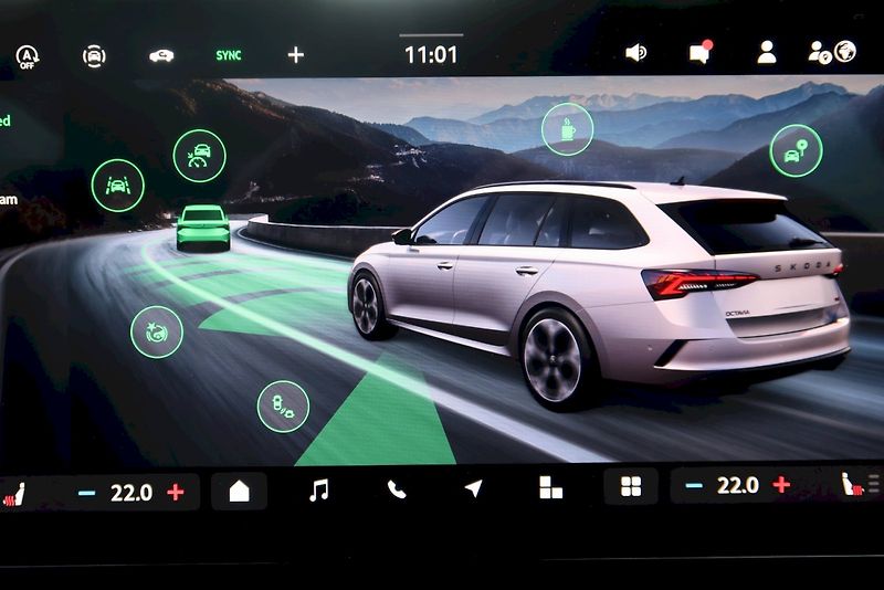 Škoda Octavia (2025) COMBI RS 2,0 TSI 195kW DSG - fotka 9 z 29