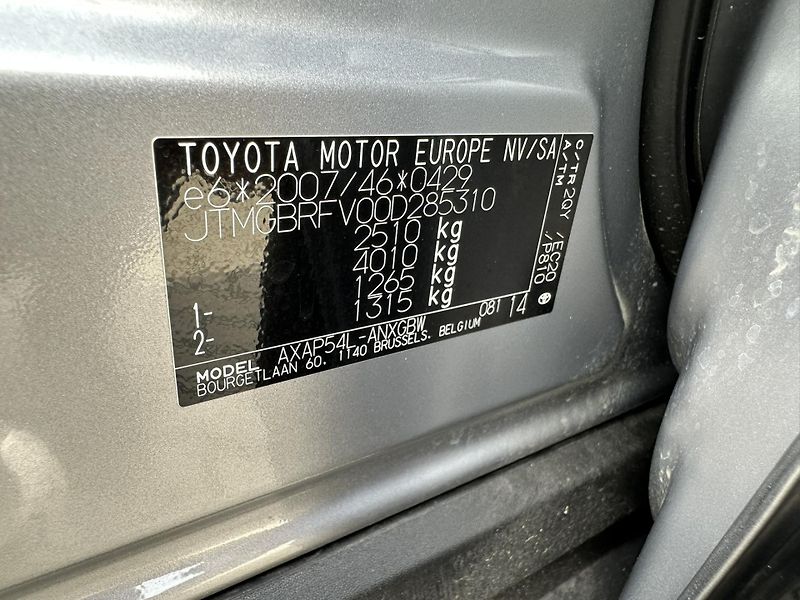Toyota RAV4 (2025) 2.5 PHEV - SELECTION - fotka 22 z 25