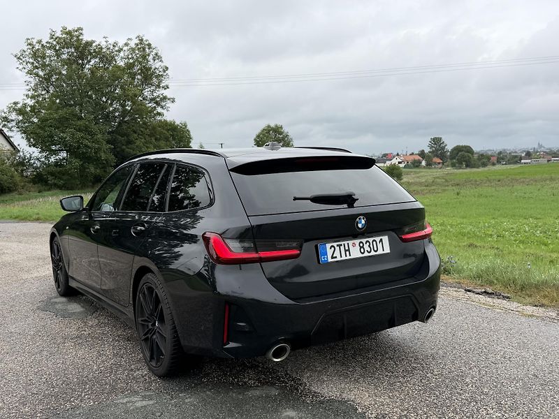 BMW Řada 3 (2023) 330i xDrive ČR DPH Tažné - fotka 5 z 17