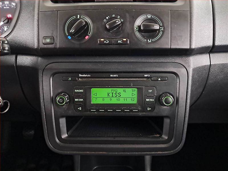 Škoda Fabia (2013) 1.2 12V, nová STK - fotka 12 z 16