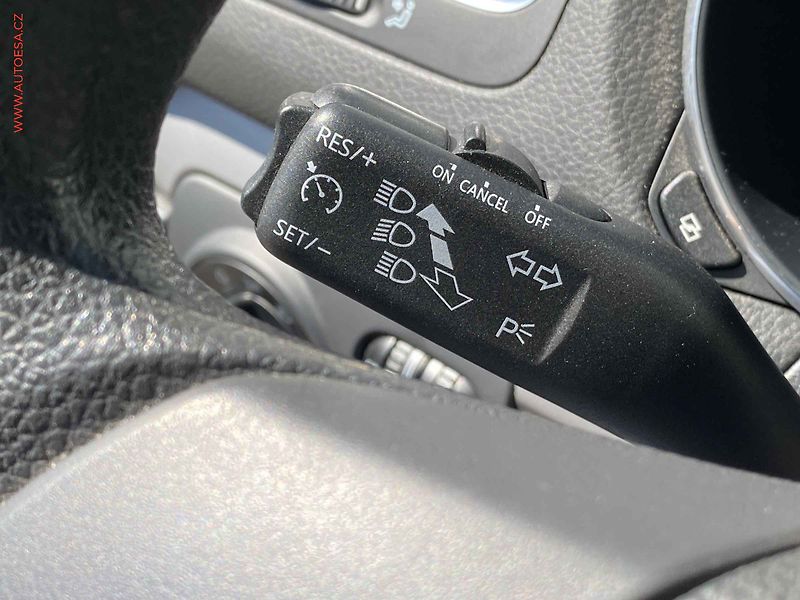 Volkswagen Golf (2009) 1.4i, Trendline, TZ - fotka 12 z 15