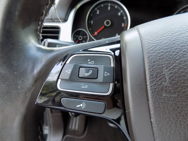 Volkswagen Touareg (2010) 3.0TDI/4x4/Chl.sedačky/LED/ - fotka 30 z 43