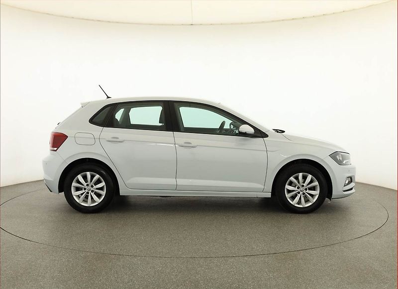 Volkswagen Polo (2018) 1.0 TSI, ČR,1.maj, Serv.kniha - fotka 6 z 18