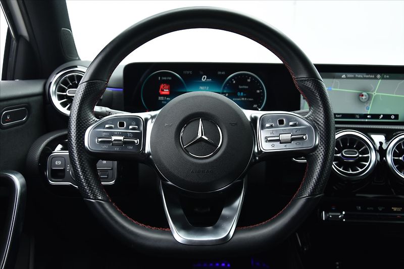 Mercedes-Benz Třídy A 200 120kW AMG SERVIS. KNIHA ČR - fotka 13 z 26