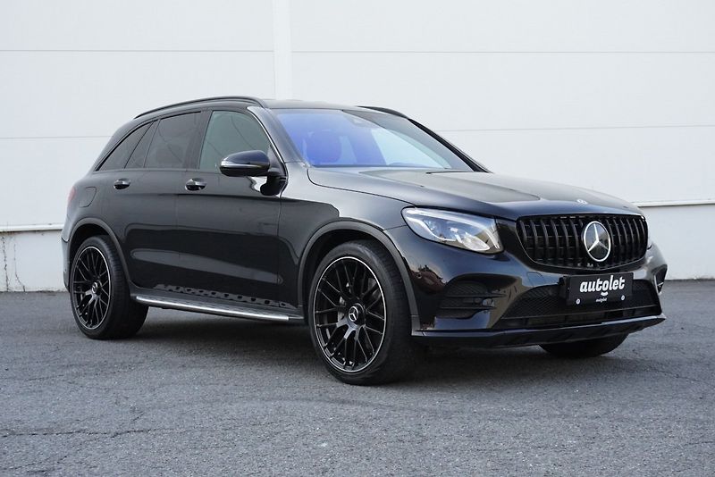 Mercedes-Benz GLC (2019) 300 4MATIC AMG - fotka 2 z 32