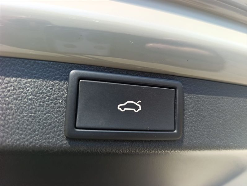 Škoda Octavia 2,0 TDi RS DSG Kamera 1maj. ČR - fotka 38 z 40