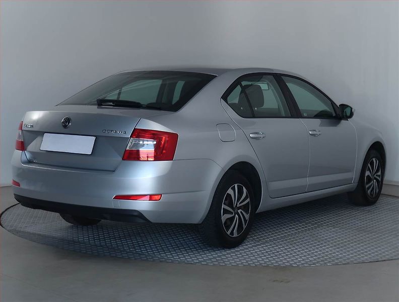 Škoda Octavia (2013) Ambition 1.2 TSI, Tempomat - fotka 5 z 14