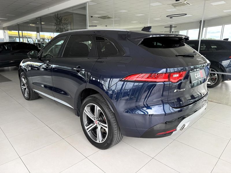 Jaguar F-Pace 30d S*AWD*Max.Výb*REZERVACE! - fotka 7 z 43